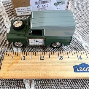 New in Box Land Rover Die Metal Desk Clock.